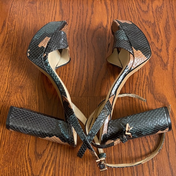 Vince Camuto Chastin Embellished Platform Dress Sandals Deep Teal Snake PLatform - Picture 6 of 16